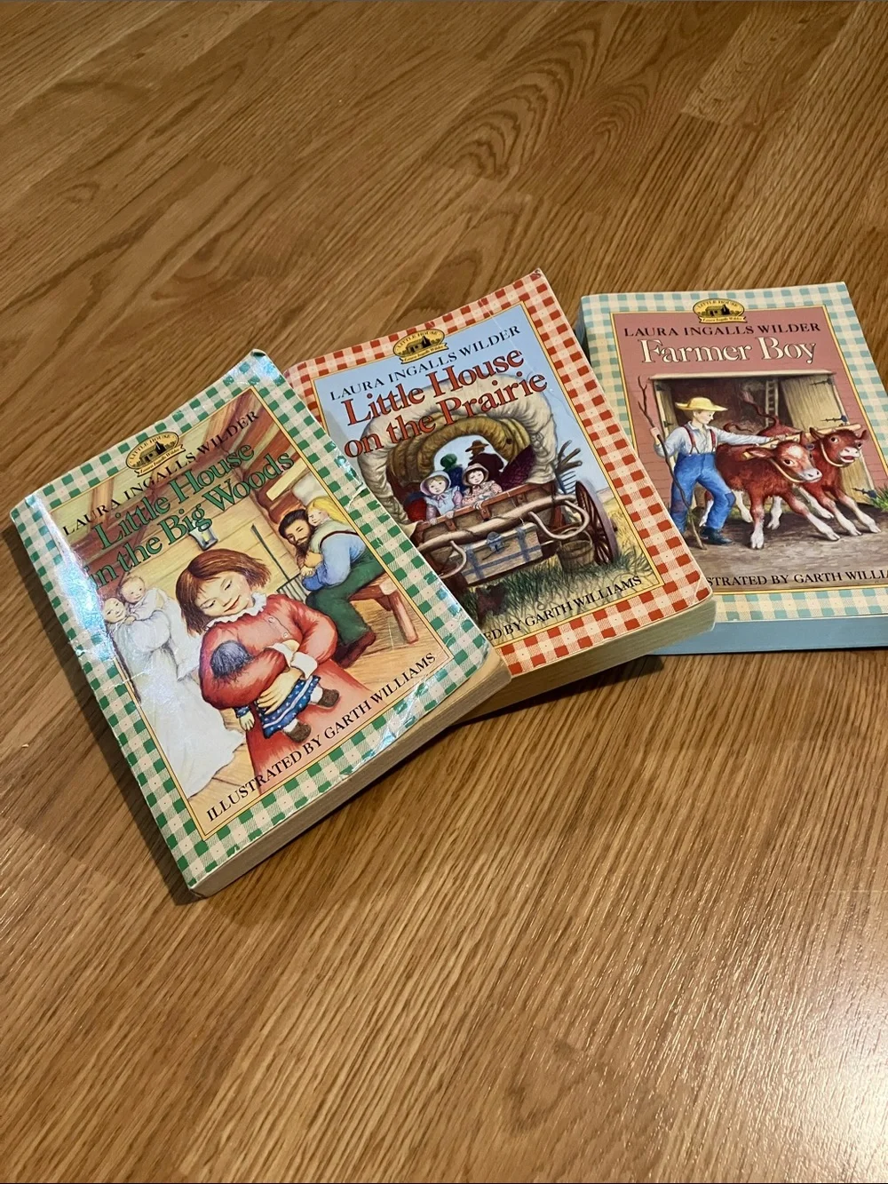 Laura Ingalls Wilder Little House on Prairie Plaid paperback set of 9 + 1 extra